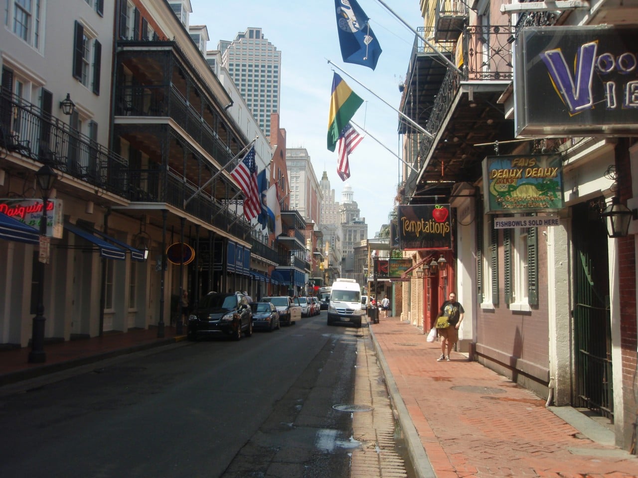 bourbon-street-by-day