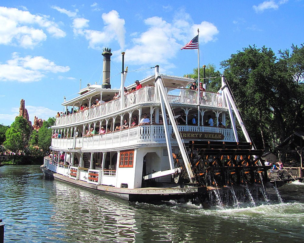 riverboat-photo
