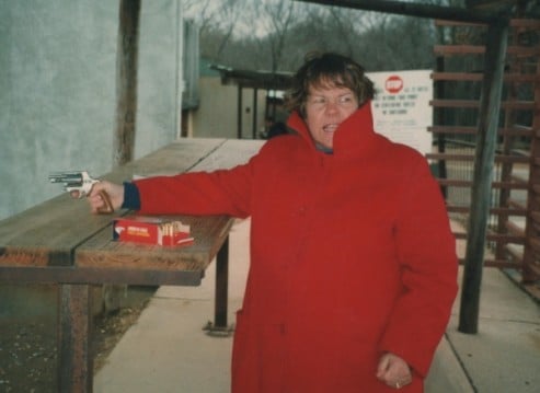 mom-with-gun