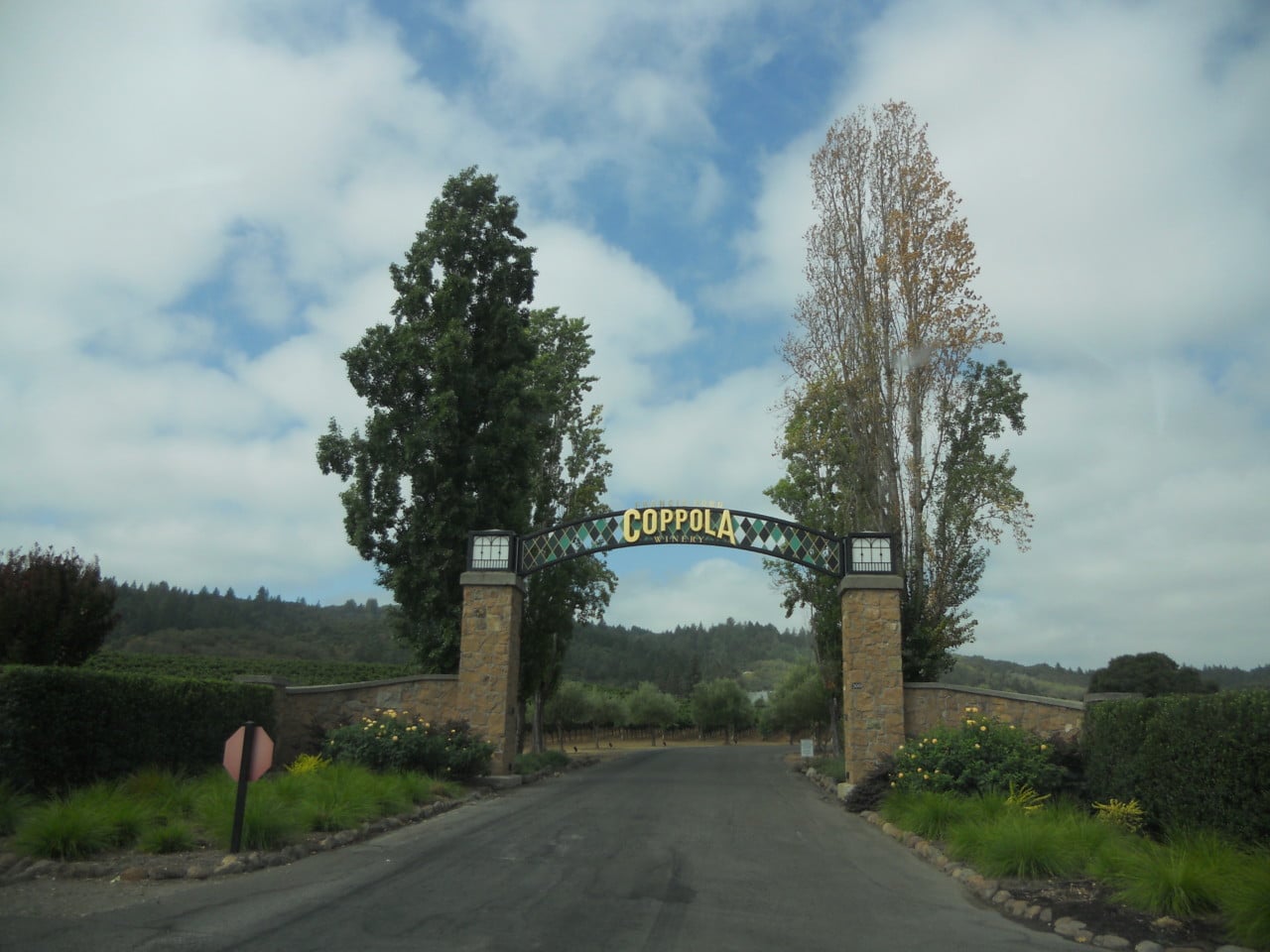 coppola-vineyards-entrance