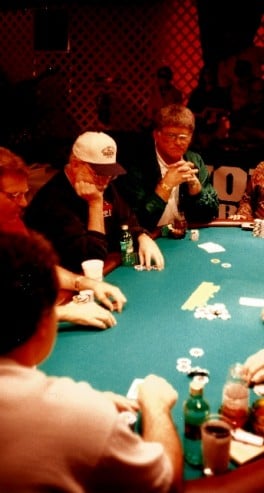 1998wsop-preliminary-final-table (344x640)