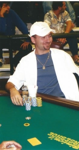 daniel-negreanu-2001wsop-nolan-dalla (340x640)