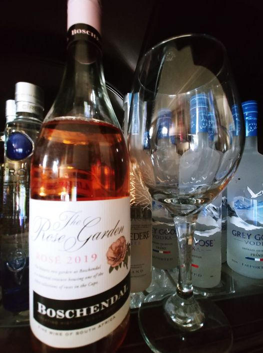Wine Review Boschendal, The Rose Garden (Western Cape, South Africa